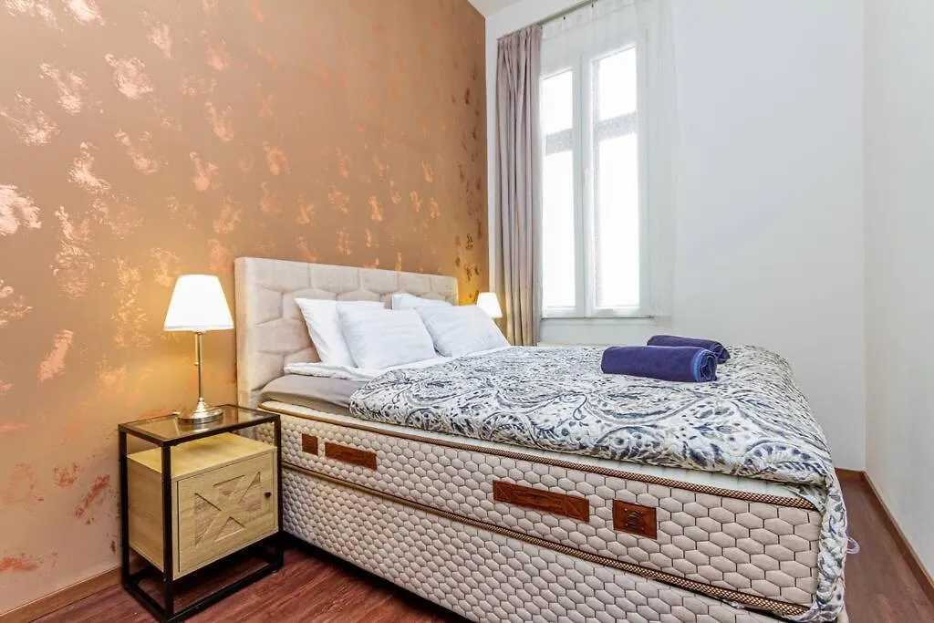 Gozsdu Charming Suite By Newave Apartments Budapest Hungary